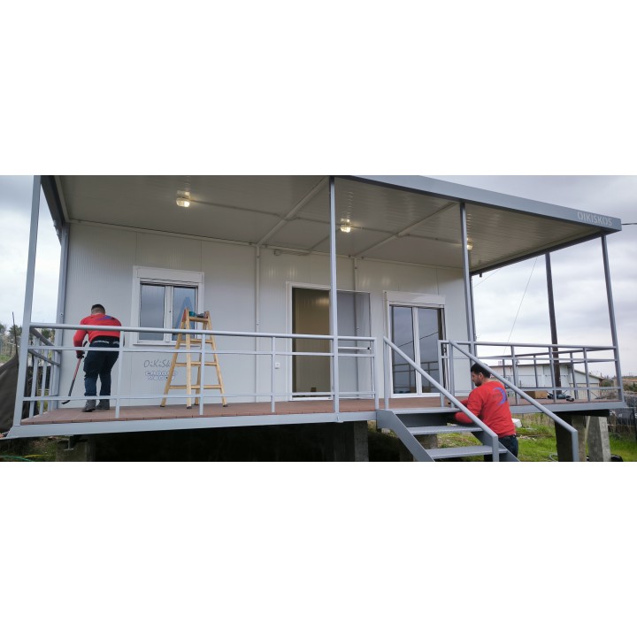 Canopy With Support Columns and Deck width 3.00