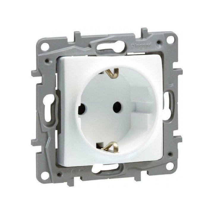 Legrand Niloe Power Socket White 1pcs