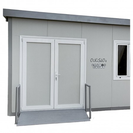 Metal entrance ramp